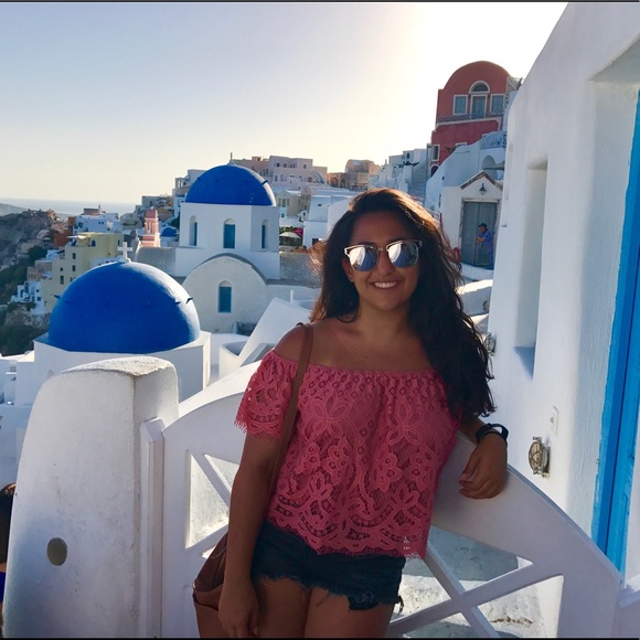 Meet your Posher, Lisa - Picture 1 of 1